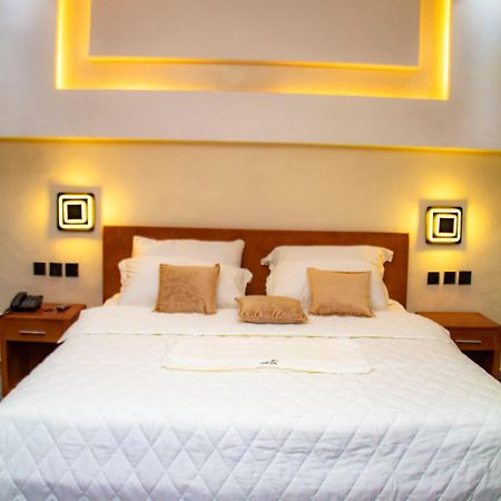 קוטונו Hotel L'Apero מראה חיצוני תמונה