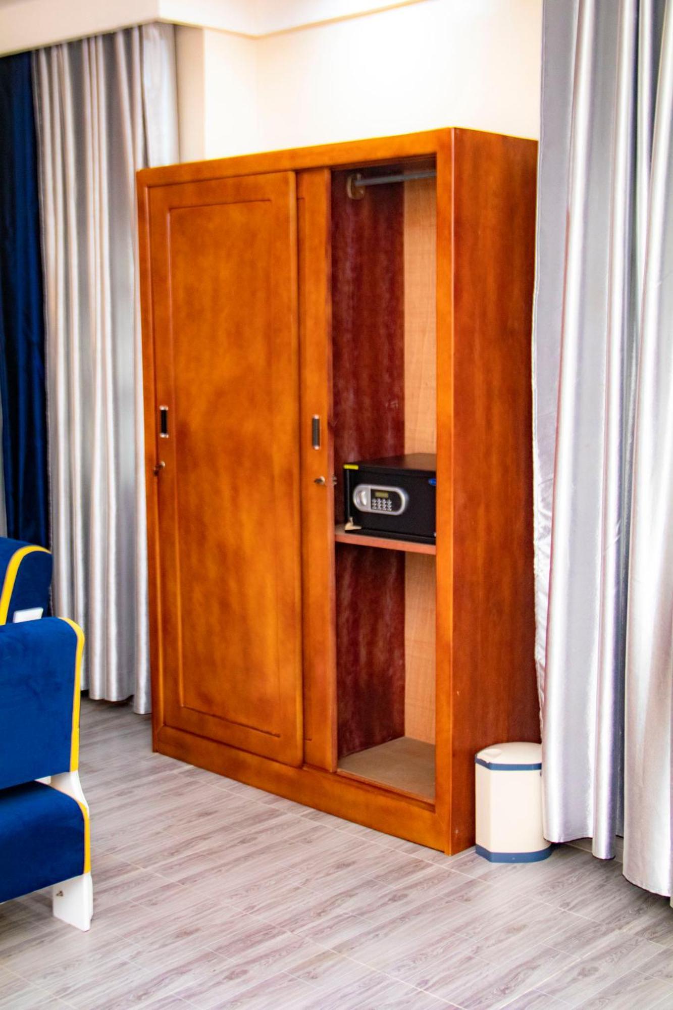 קוטונו Hotel L'Apero מראה חיצוני תמונה