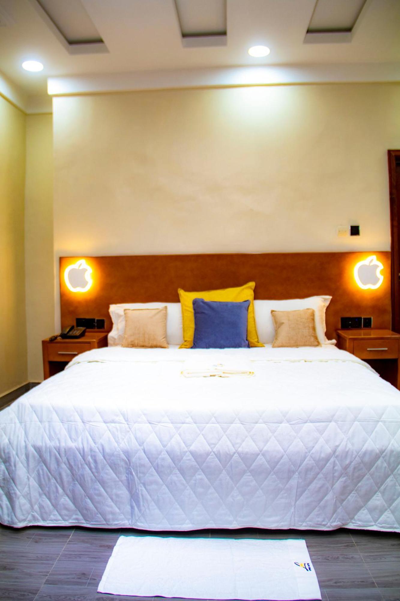 קוטונו Hotel L'Apero מראה חיצוני תמונה