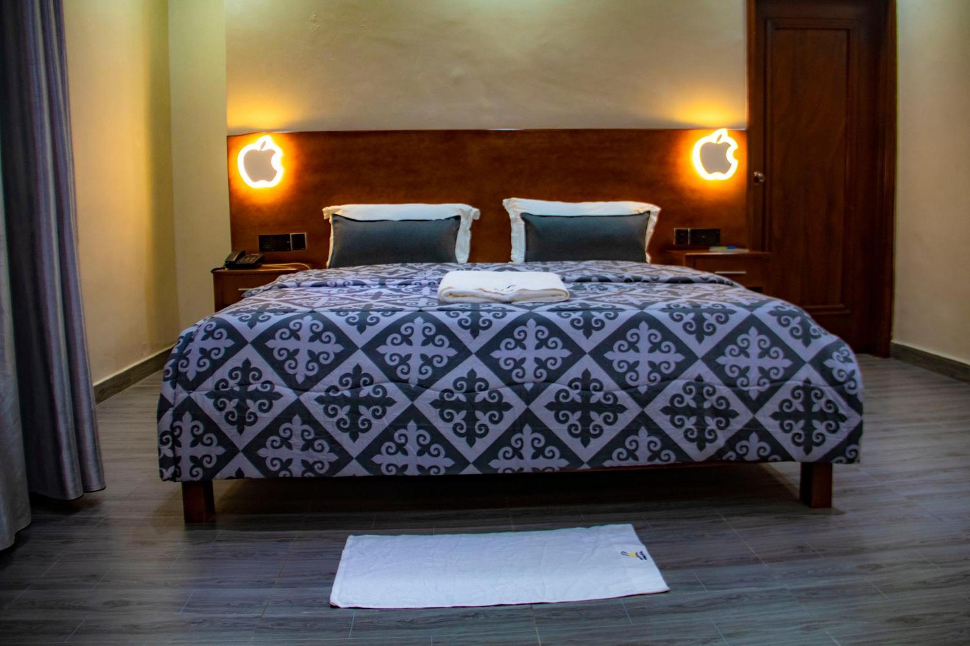 קוטונו Hotel L'Apero מראה חיצוני תמונה