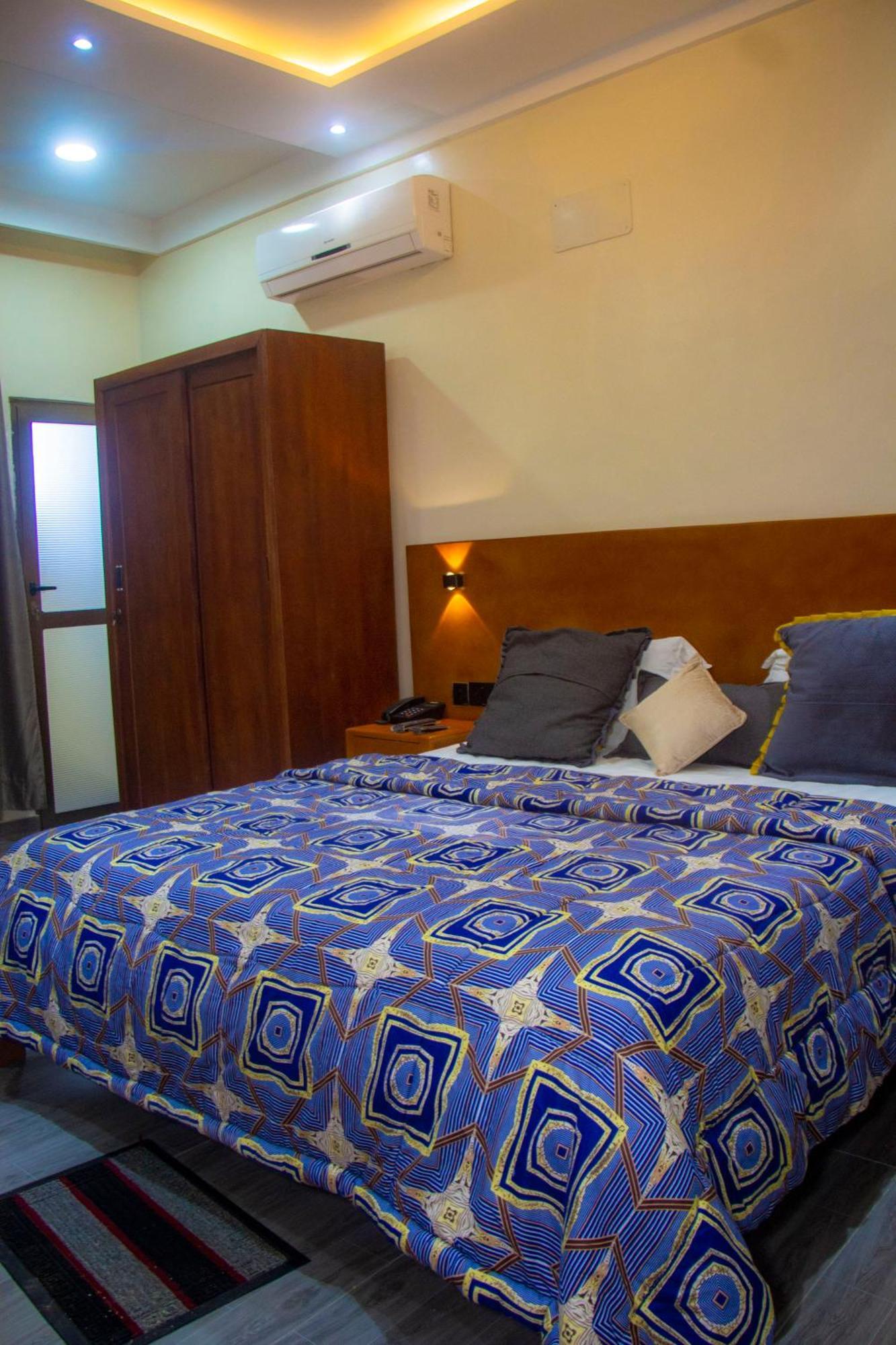קוטונו Hotel L'Apero מראה חיצוני תמונה