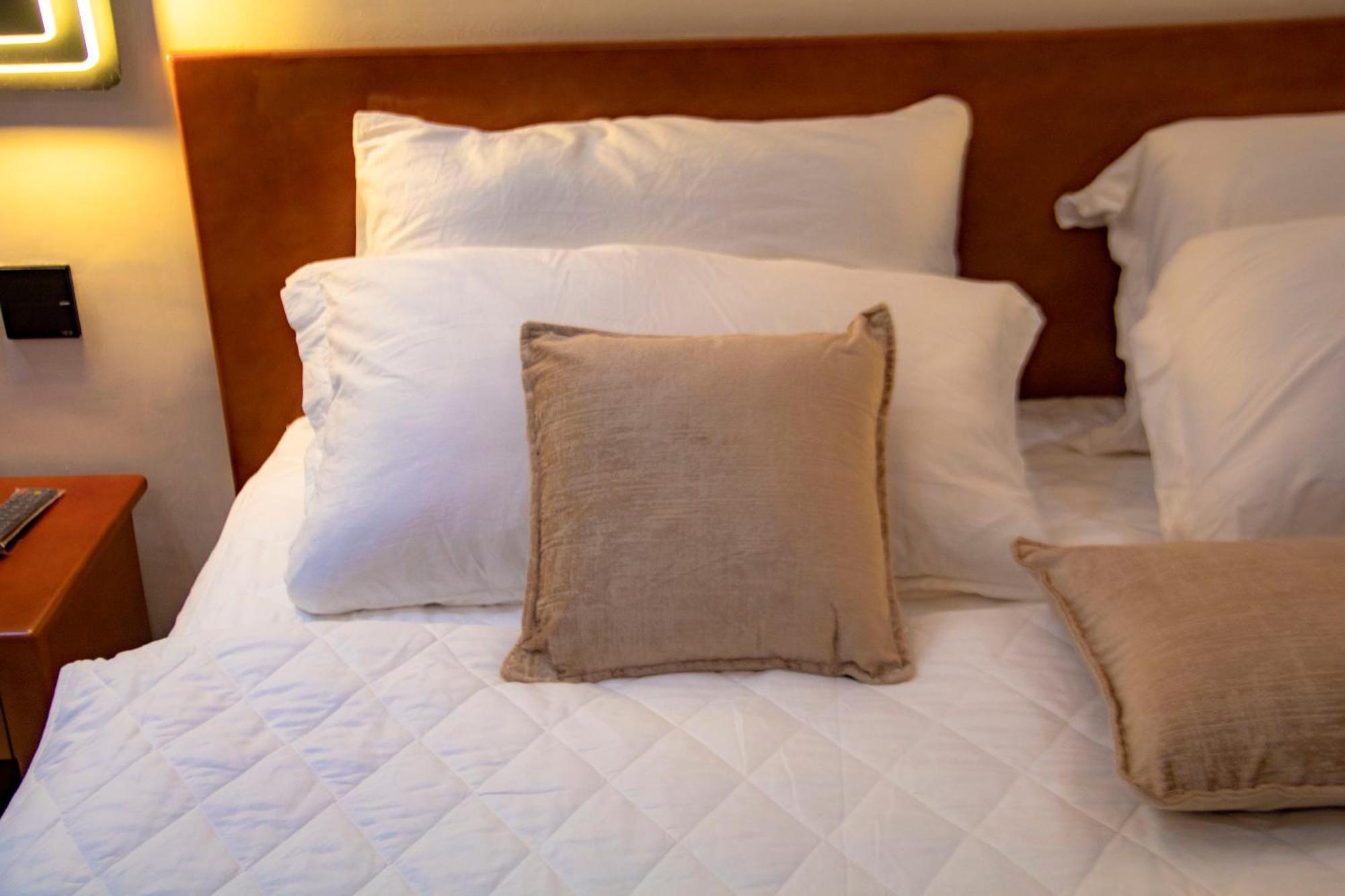 קוטונו Hotel L'Apero מראה חיצוני תמונה