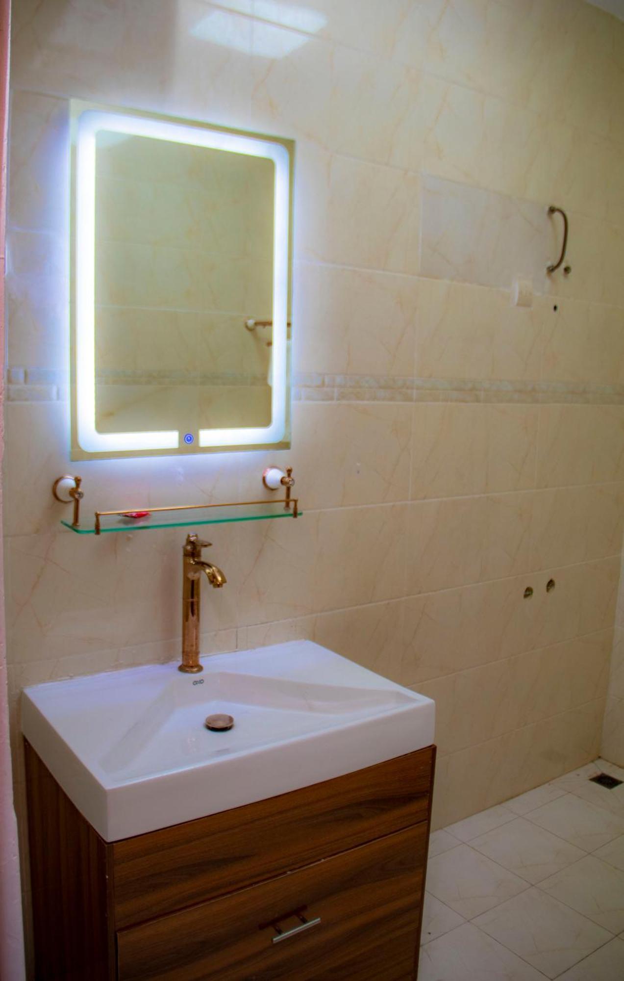 קוטונו Hotel L'Apero מראה חיצוני תמונה