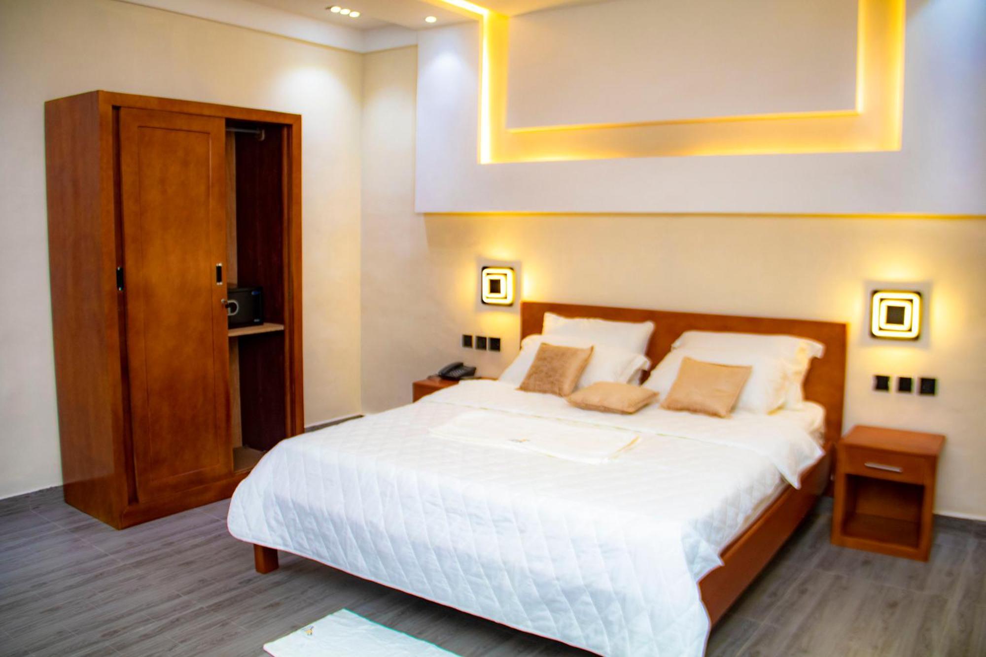 קוטונו Hotel L'Apero מראה חיצוני תמונה