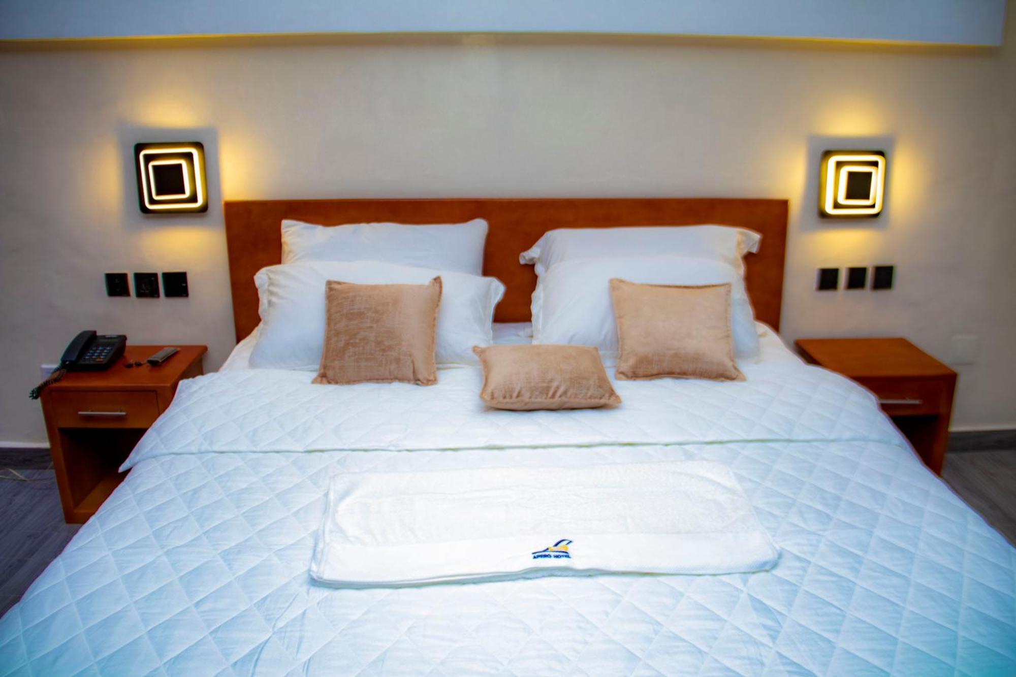 קוטונו Hotel L'Apero מראה חיצוני תמונה