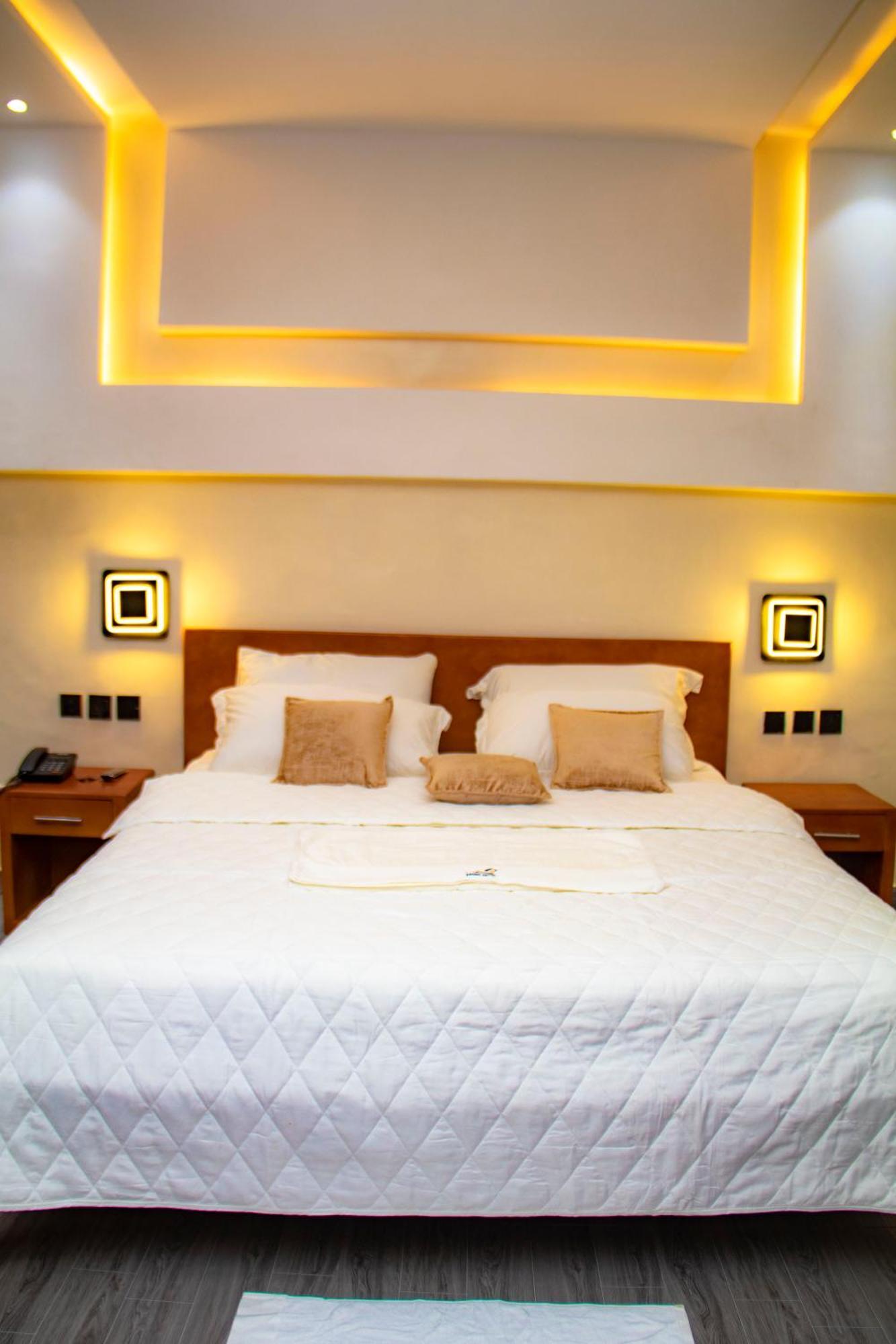 קוטונו Hotel L'Apero מראה חיצוני תמונה